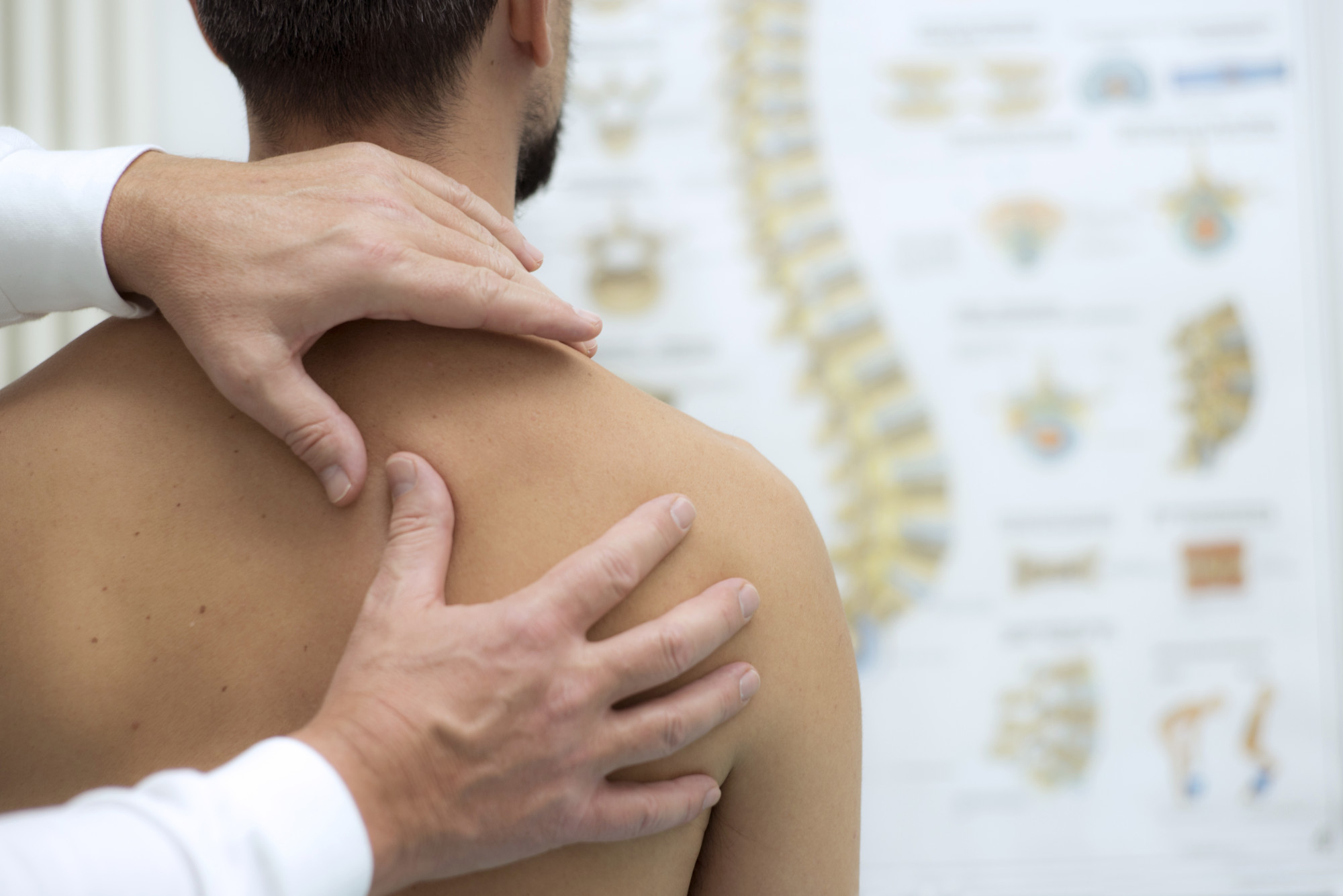 How a Chiropractor Can Help with Shoulder Pain